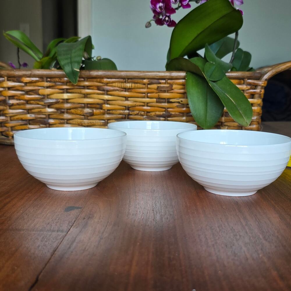 Mikasa Swirl Bone China Bowls Set of 3 White Berry Minimalist Classic Tradition